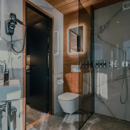 Luxury Villa Reiu